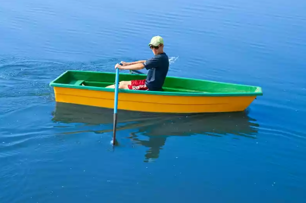 Стеклопластиковая лодка Малютка в Волгограде
