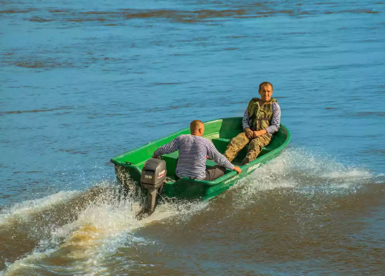 Стеклопластиковая лодка Neman-340 (тримаран) в Волгограде