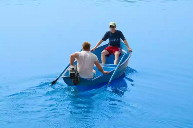 Стеклопластиковая лодка Омуль в Волгограде