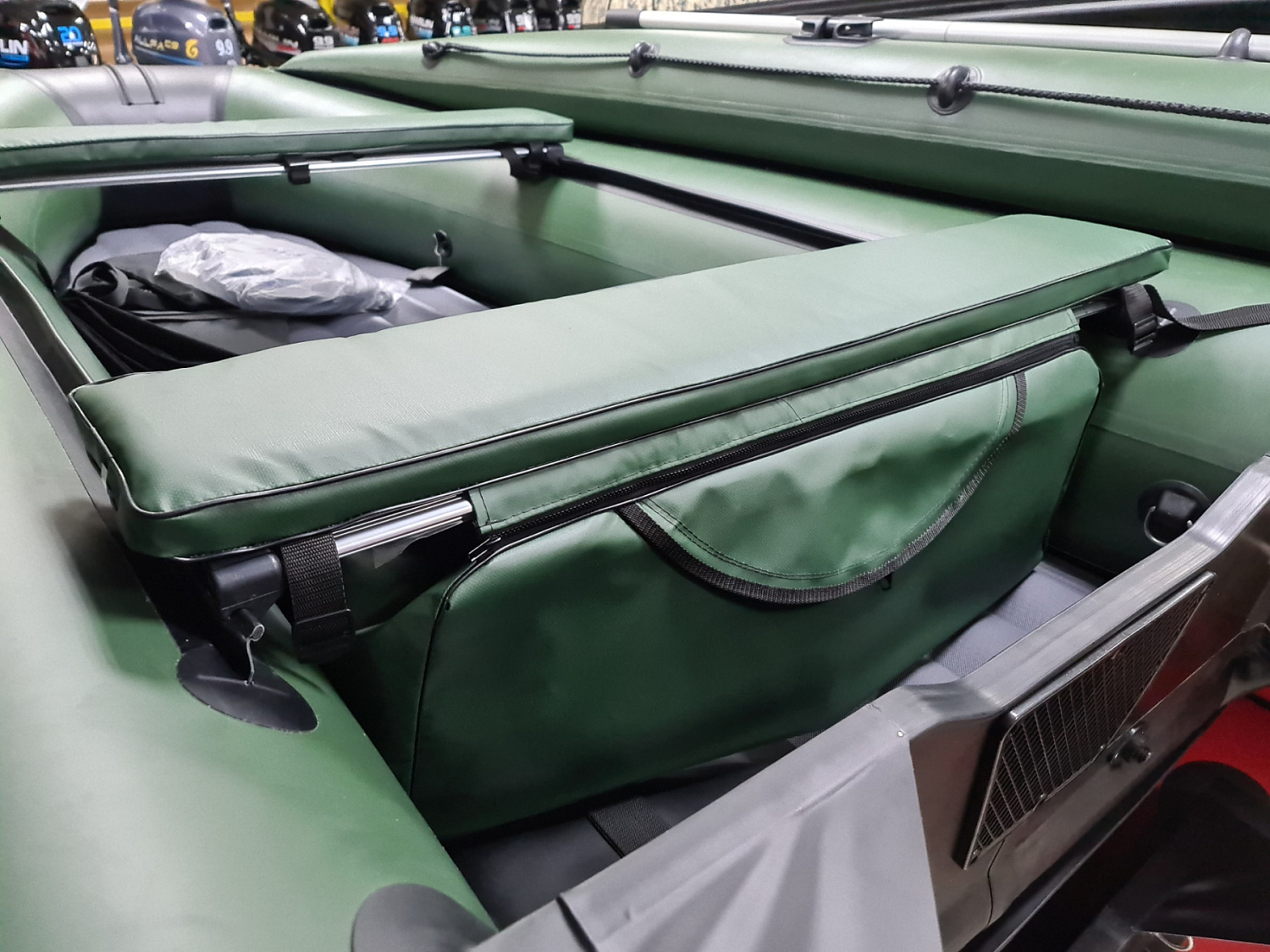 КОМПЛЕКТ МЯГКИХ НАКЛАДОК С СУМКОЙ ДЛЯ ЛОДОК 110Х20 ЗЕЛЕНЫЙ в Волгограде