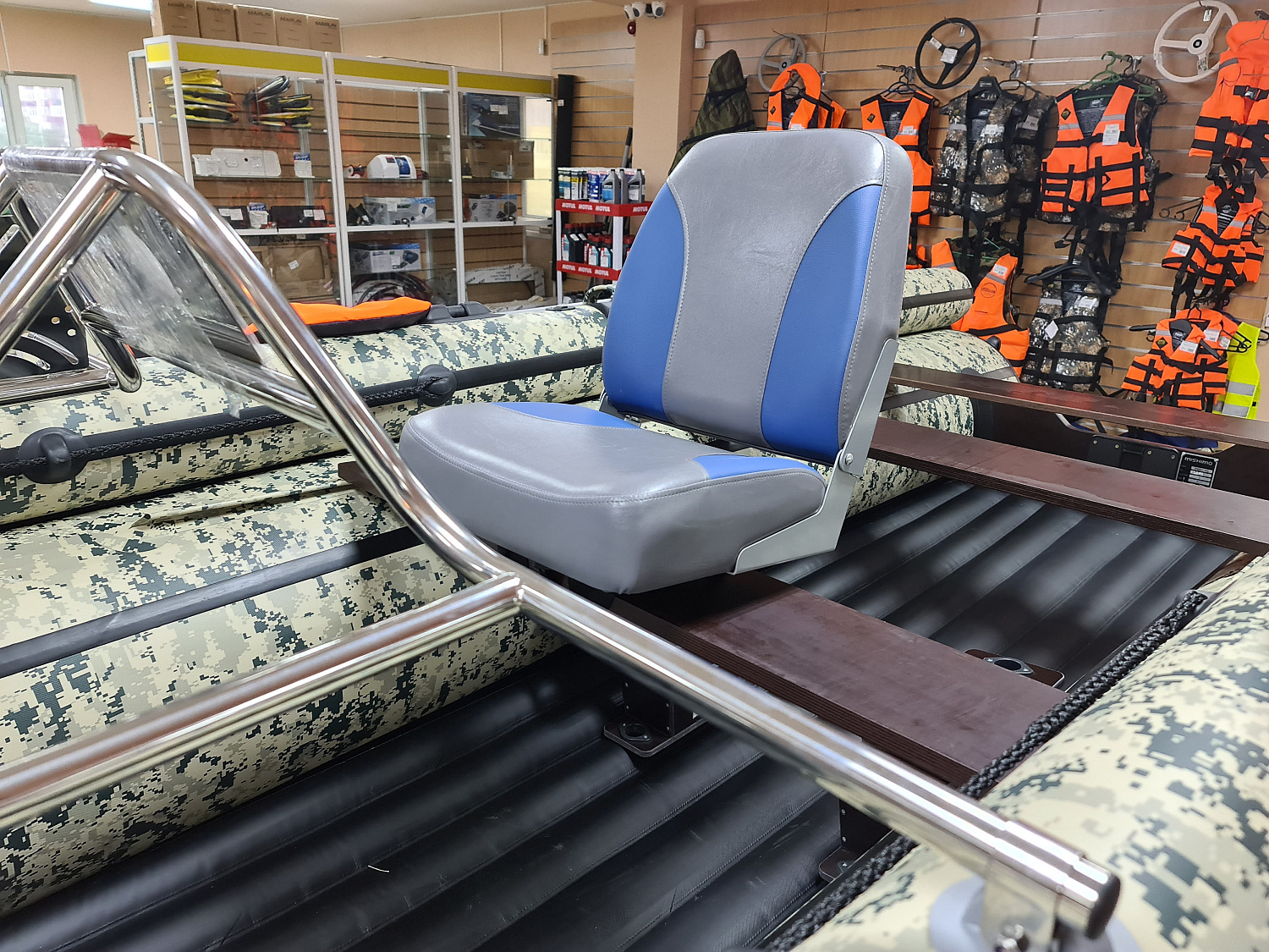 КРЕСЛО МЯГКОЕ РАСКЛАДНОЕ С ПОВОРОТНЫМ МЕХАНИЗМОМ ДЛЯ ЛОДОК в Волгограде